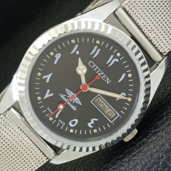 Citizen Other - Vintage 1988 Citizen Automatic Mens Silver Watch W/daydate & Arabic accents